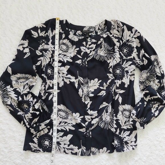 Black White Floral Volume-Sleeve Blouse Size S - Picture 9 of 10